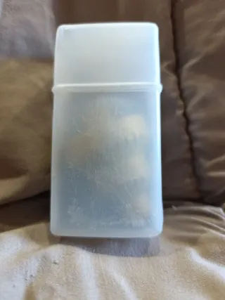 Broca escalonada dorada