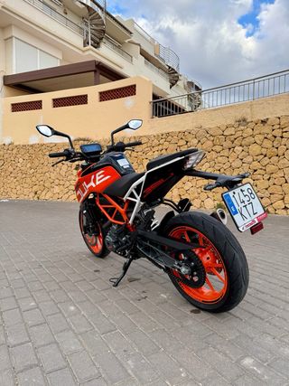 KTM Duke 390 ABS Naranja.