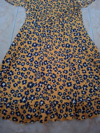 Vestido estampado floral Lefties Talla XS.