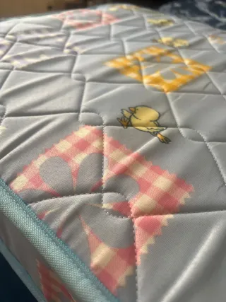 Colchón cuna acolchado con patitos