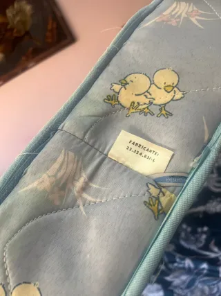 Colchón cuna acolchado con patitos