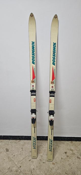 3 Pares de Esquís .