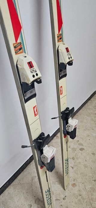 3 Pares de Esquís .