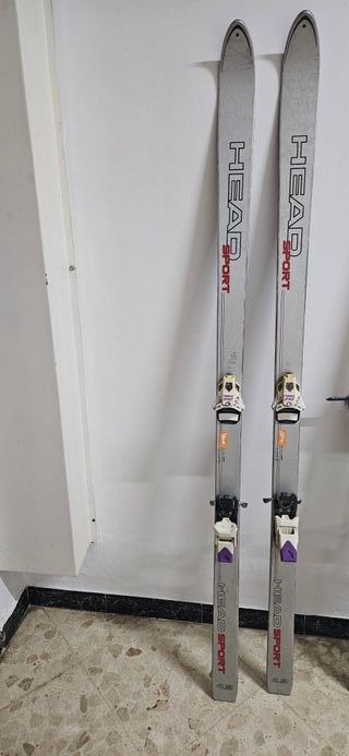 3 Pares de Esquís .