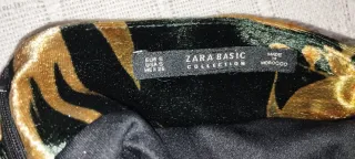 Minifalda Zara Estampada de fiesta.