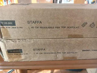 N.2 Staffe a L in metallo per mensoloni lavabo