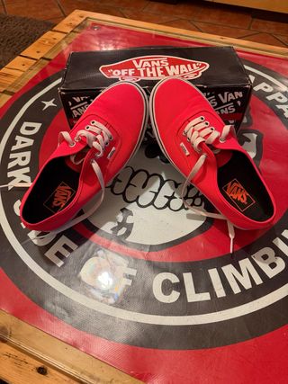 Zapatillas Vans Authentic Lo Pro Coral Neón