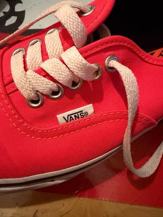 Zapatillas Vans Authentic Lo Pro Coral Neón