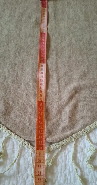 Chal de lana beige con flecos