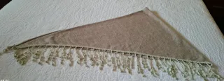 Chal de lana beige con flecos