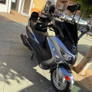 Moto SYM GTS 300i Evo