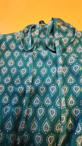 Top mujer XS manga larga estampado.