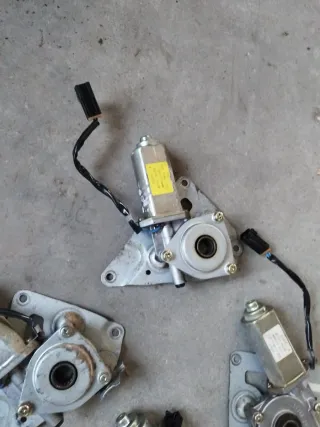 VariosMotores Alzacristales Nissan Patrol gr