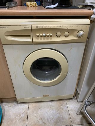 todo el mobiliario de Peluqueria y esteticista