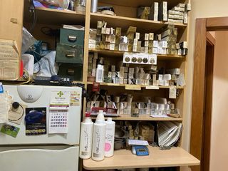 todo el mobiliario de Peluqueria y esteticista