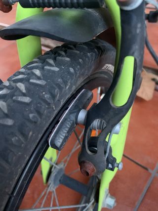 Bicicleta infantil Btwin con ruedines