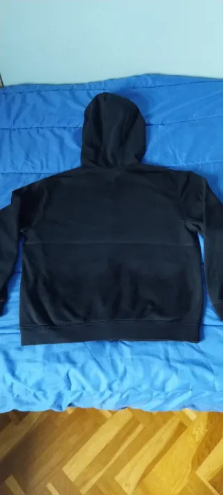 Sudadera Nike con cremallera negra