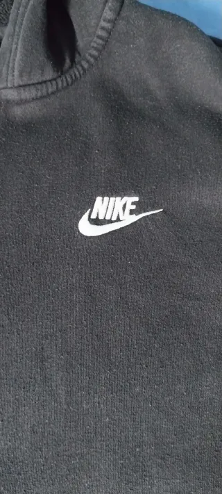 Sudadera Nike con cremallera negra