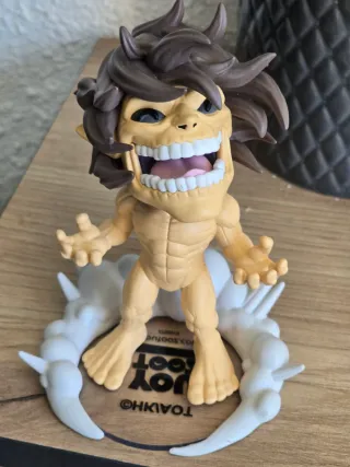 Figura Titan Eren Attack on Titan Youtooz