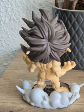 Figura Titan Eren Attack on Titan Youtooz