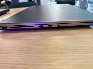 MSI Creator Z17 HX Studio A13VGT-046ES