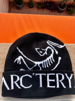 Gorro Arc'teryx Negro y Blanco
