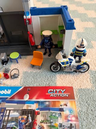 Playmobil Comisaría y Moto