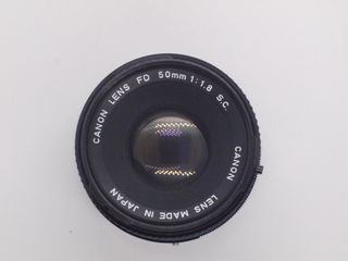 Canon FTb QL + Canon FD 50mm f1.8 S.C + Flash