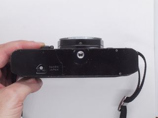 Canon FTb QL + Canon FD 50mm f1.8 S.C + Flash