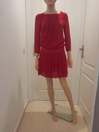 Vestido rojo Tintoretto Con falda plisada
