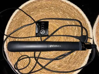 Plancha de pelo GHD negra