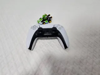 Consola Sony PlayStation 5 con scatola e accessori