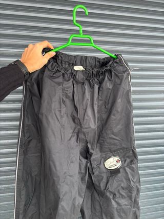 Pantalón impermeable Biondi negro