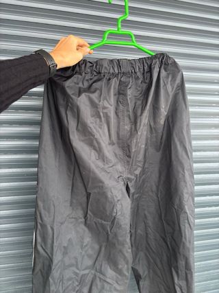 Pantalón impermeable Biondi negro