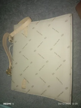 Bolso Carla Sade Beige y Dorado