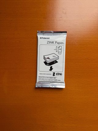 Cámara fotográfica instantanea Polaroid + papel