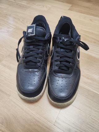 Scarpe Nike Air Force nere e bianche