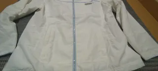 Chubasquero Ellesse blanco y azul