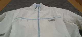 Chubasquero Ellesse blanco y azul