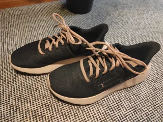 Zapatillas negras ligeras