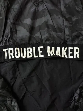 Cortavientos Trouble Maker