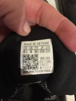 Botas Montaña Niño Adidas Negras/Blancas