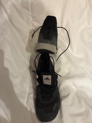 Botas Montaña Niño Adidas Negras/Blancas