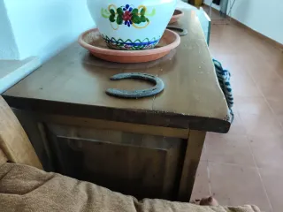 Cómoda rústica de madera