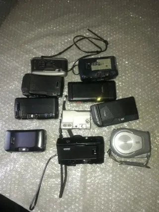 Lotto di 10 fotocamere vintage a pellicola Canon, Cosina