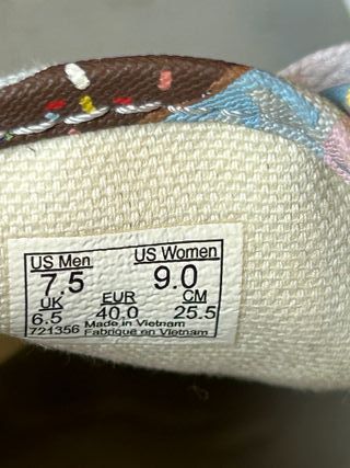 Zapatillas Vans 40 · Authentic “Donuts Pastel"