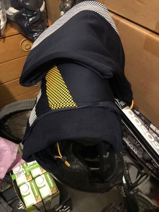 Chándal Talla 16 Negro y Amarillo