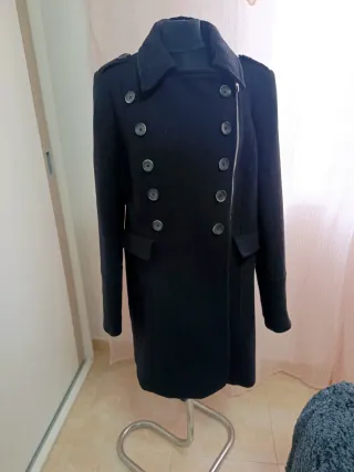 Abrigo negro elegante