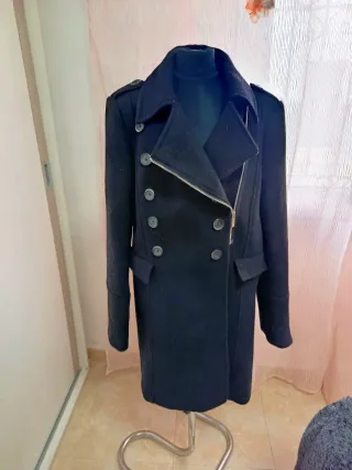 Abrigo negro elegante