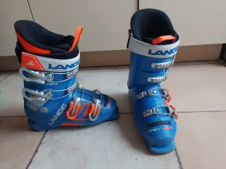 Botas de esquí Lange azules.